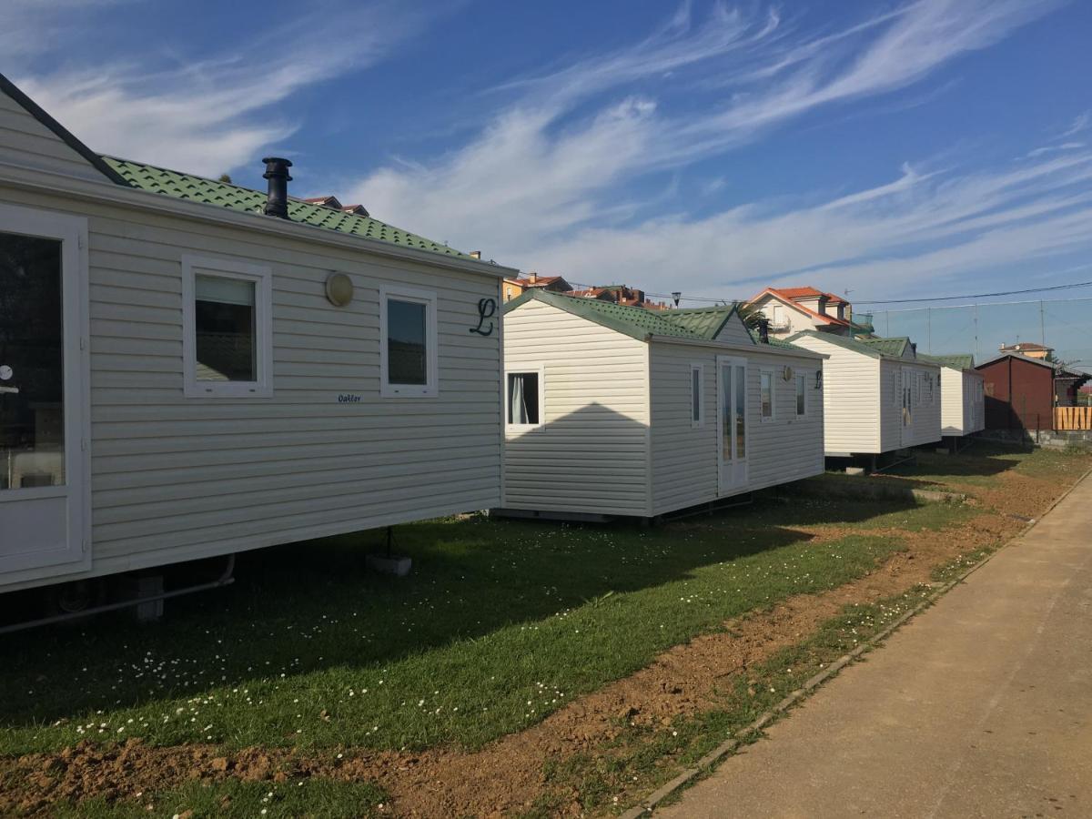 Camping Las Gaviotas Naveces Екстериор снимка